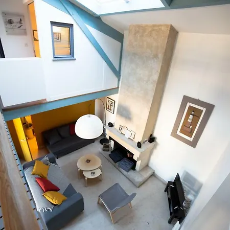 Maison Type Loft Avec Parking Hyper Centre Hébergement de vacances La Rochelle (Charente-Maritime)