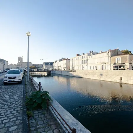 Hébergement de vacances Maison Type Loft Avec Parking Hyper Centre